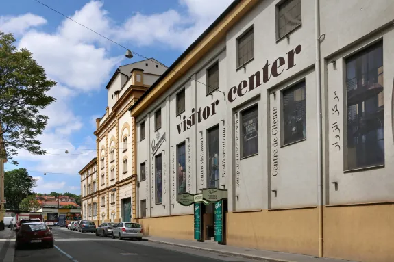 Pivovarská_street,_Staropramen_brewery,_Praha.webp